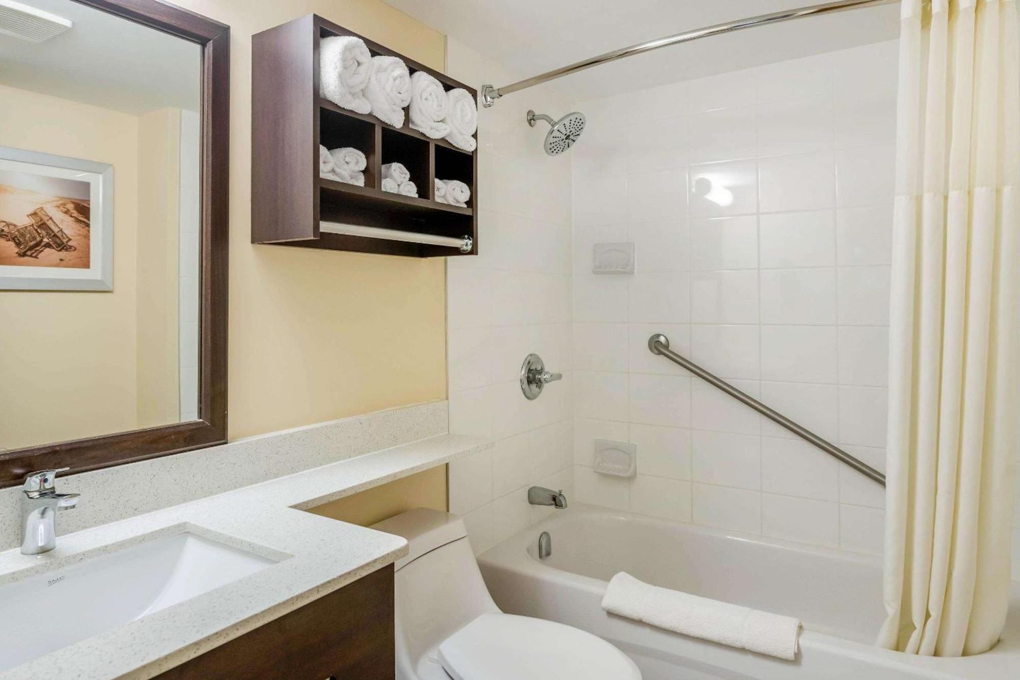 Quality Inn & Suites Bathurst Chambre photo