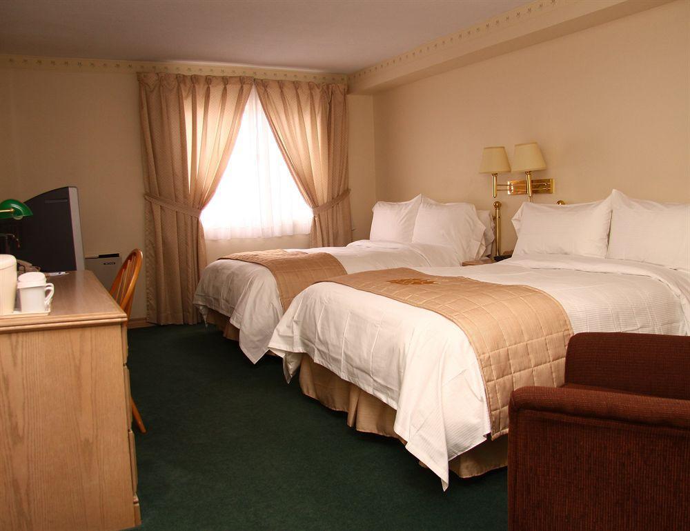 Quality Inn & Suites Bathurst Extérieur photo