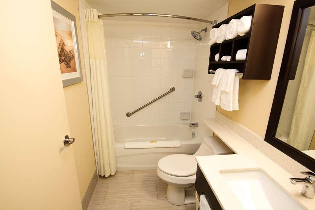 Quality Inn & Suites Bathurst Extérieur photo