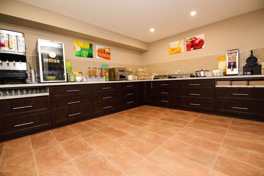 Quality Inn & Suites Bathurst Restaurant photo