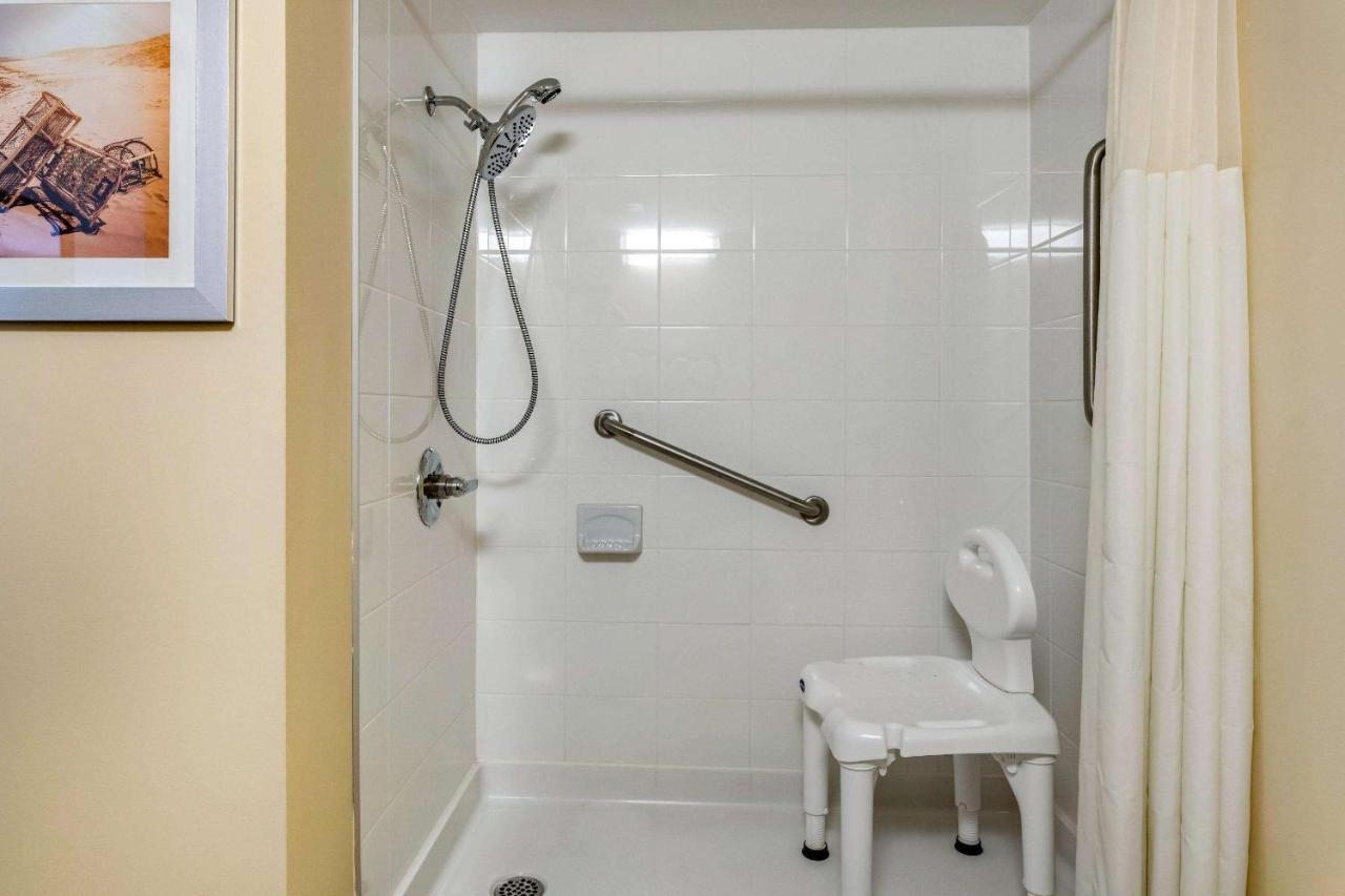Quality Inn & Suites Bathurst Extérieur photo